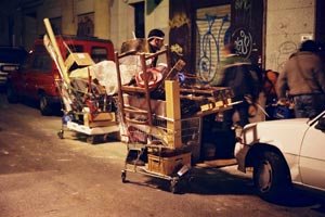 foto de un safari basura en 2005. Lavapi&eacute;s. Madrid